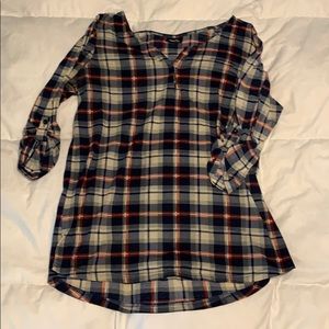 Plaid 3/4 length sleeve top